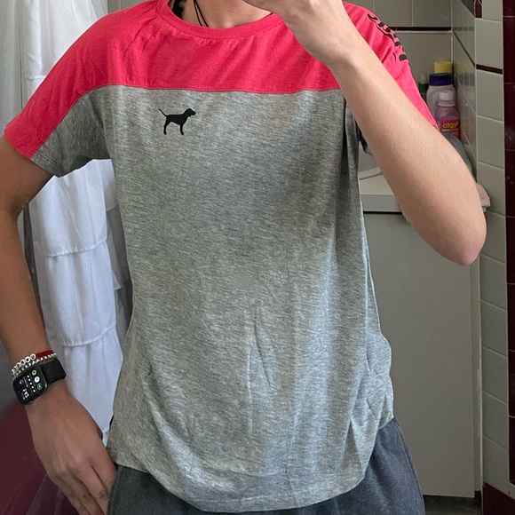 VS PINK T-Shirt - Picture 6 of 6